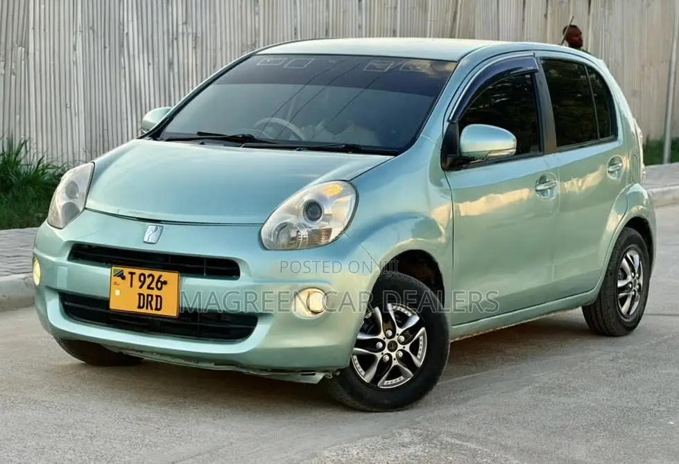 Toyota Passo 2011