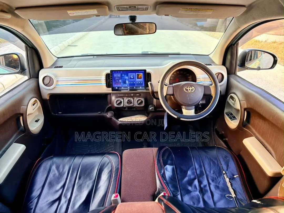 Toyota Passo 2011