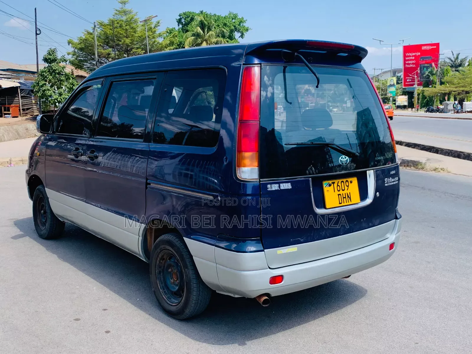 Toyota Noah 2005 Blue