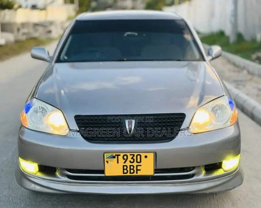 Toyota Mark II 2002 Gray