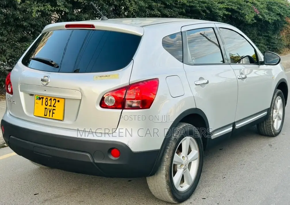 Nissan Dualis 2010 Silver