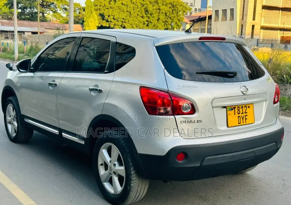 Nissan Dualis 2010 Silver