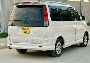 Toyota Noah 2001 White