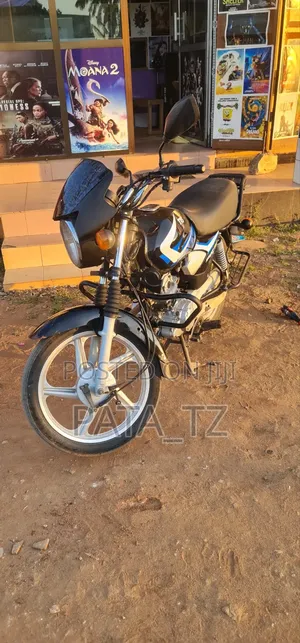 TVS HLX 125 2024 Black