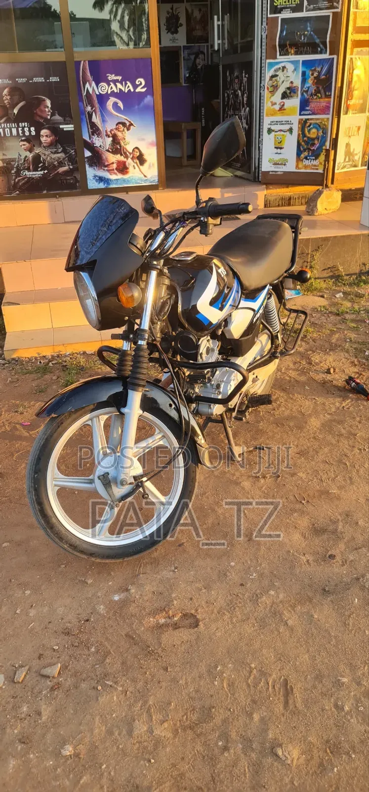 TVS HLX 125 2024 Black