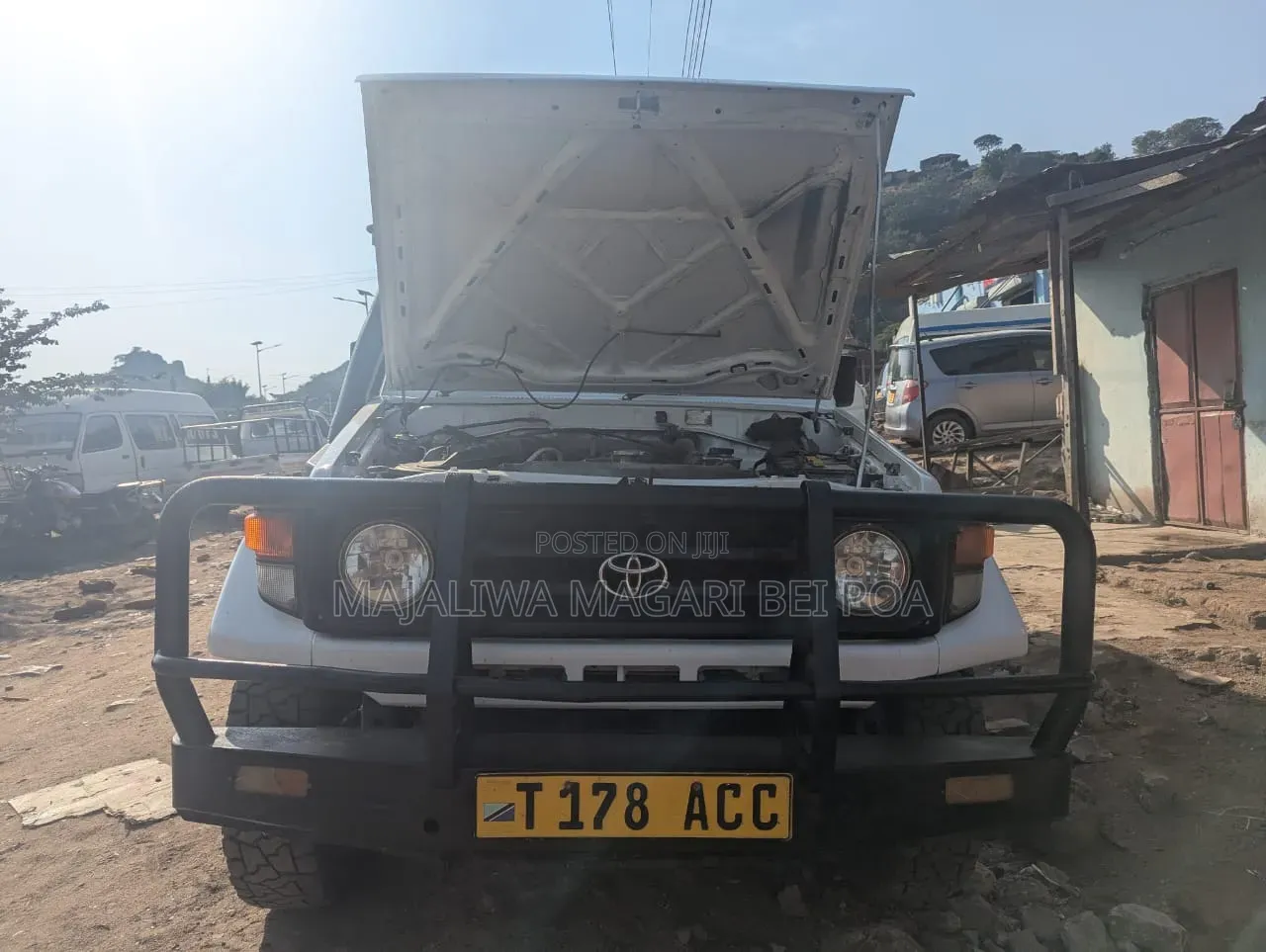 Toyota Land Cruiser Prado 2004 White