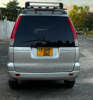 Toyota Noah 2002 Silver