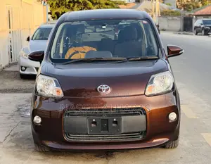 Toyota Porte 1.5 AWD 2013 Brown