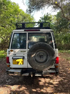 Toyota Land Cruiser 2009 White