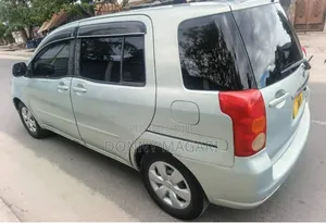 Toyota Raum 2006 Silver