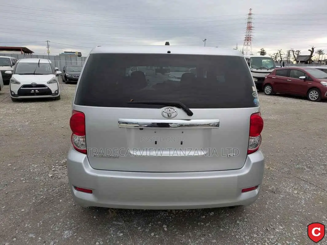 Toyota Corolla Rumion 2008 Silver