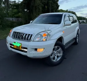 Toyota Land Cruiser Prado 2005 White