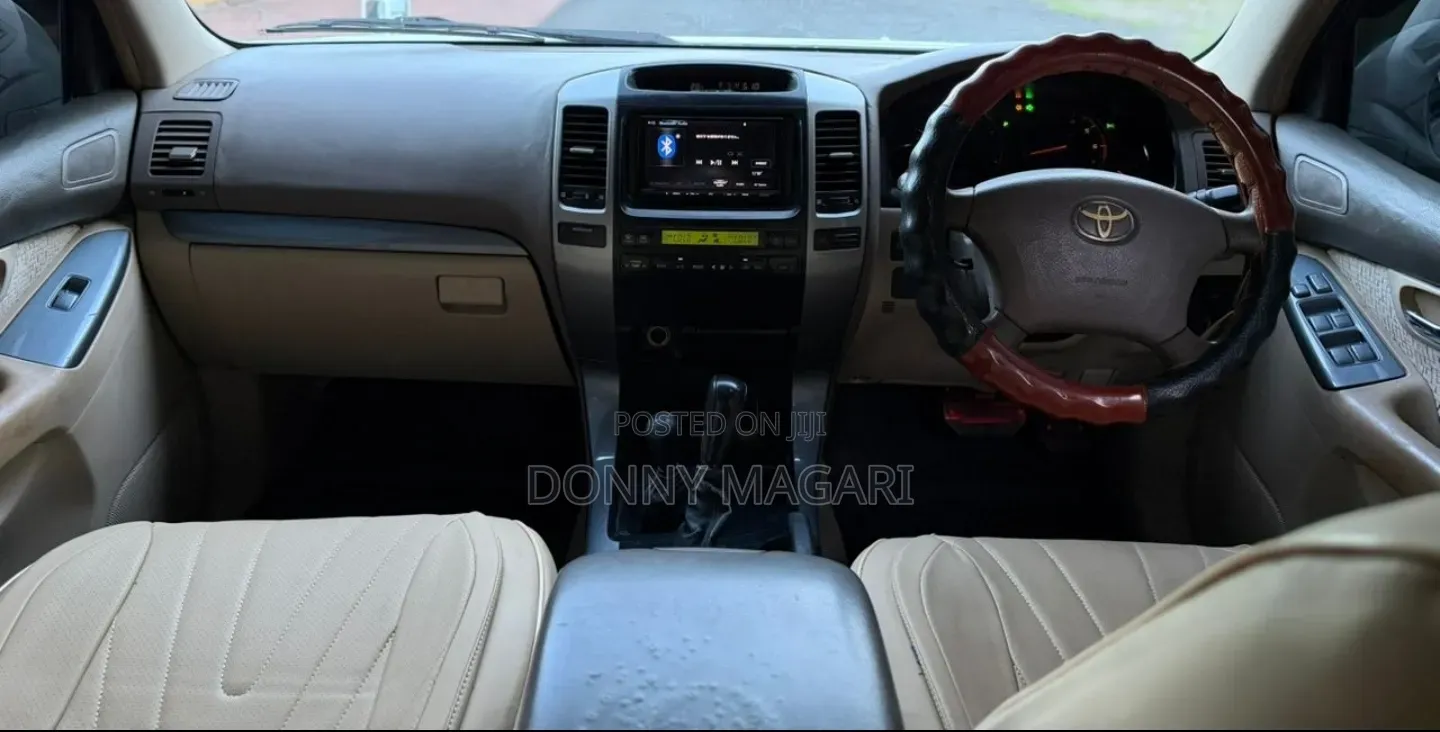 Toyota Land Cruiser Prado 2005 White