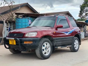 Toyota RAV4 1999 Red