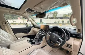 New Toyota Land Cruiser 2024 White