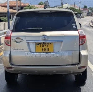 Toyota Vanguard 2008 Gold
