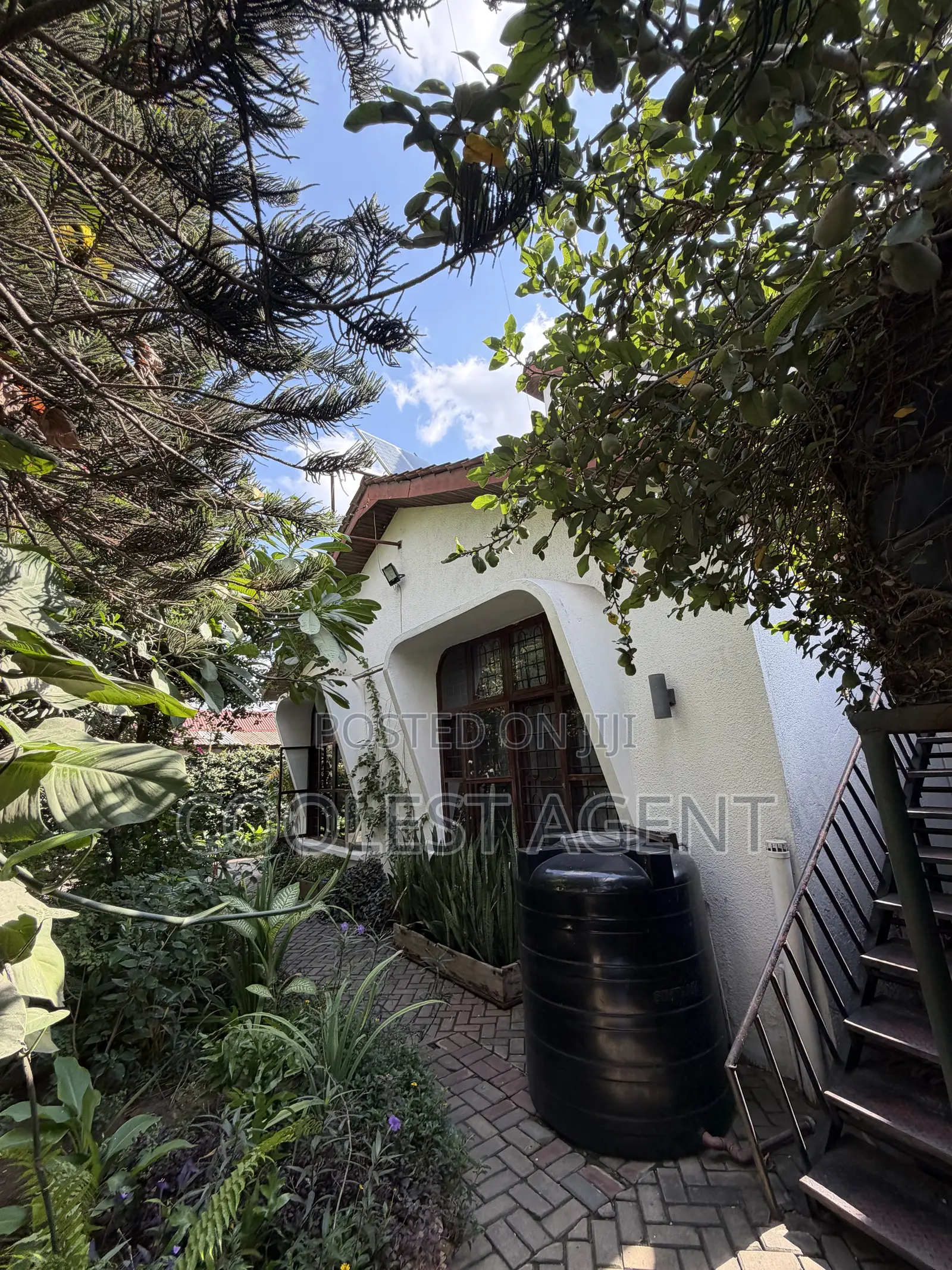 6bdrm Duplex in Coolest Estate, Kijitonyama for sale
