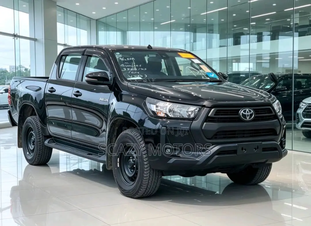 Toyota Hilux 2023 Black