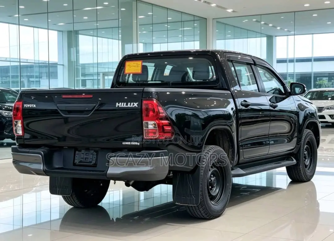 Toyota Hilux 2023 Black