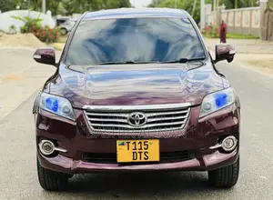 Toyota Vanguard 2011 Burgundy