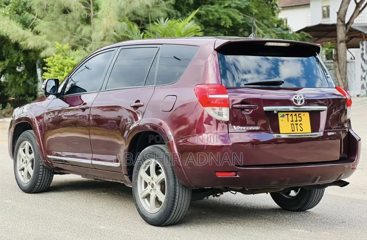 Toyota Vanguard 2011 Burgundy
