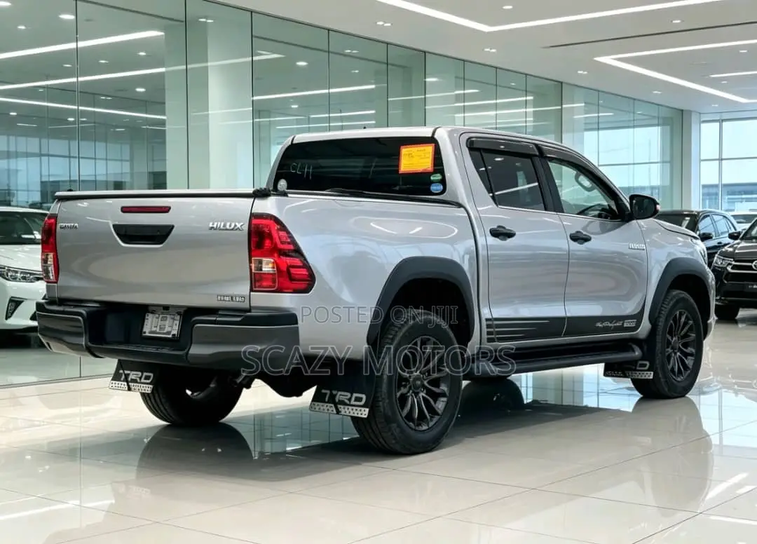 Toyota Hilux 2019 Silver