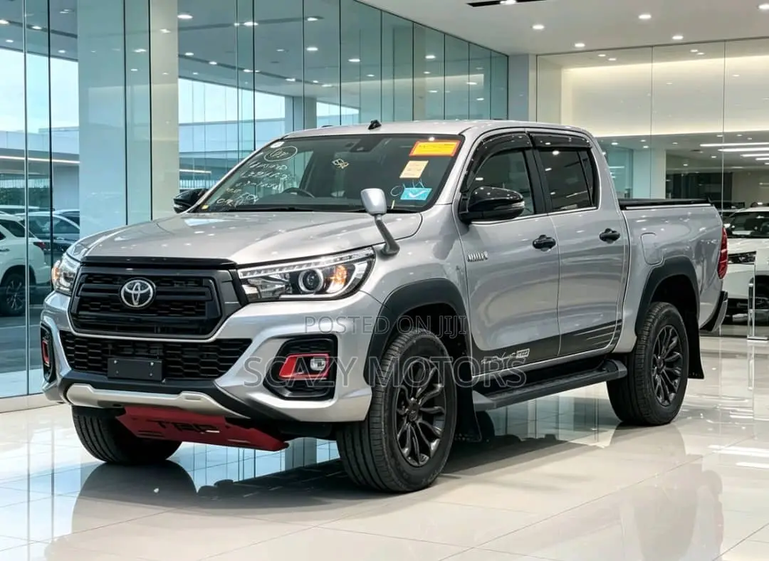 Toyota Hilux 2019 Silver