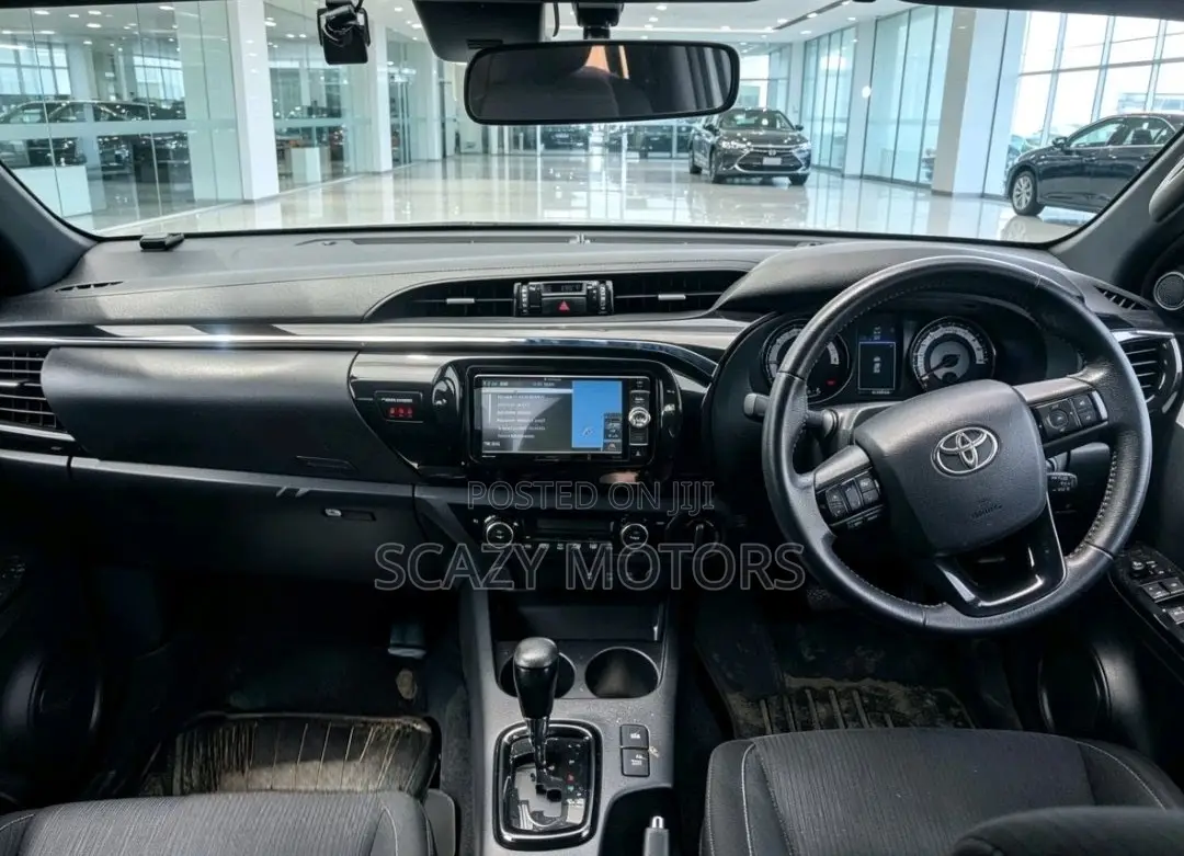 Toyota Hilux 2019 Silver