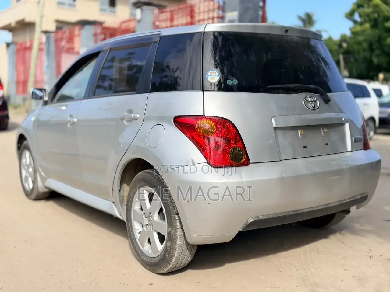 Toyota IST 2004 Silver