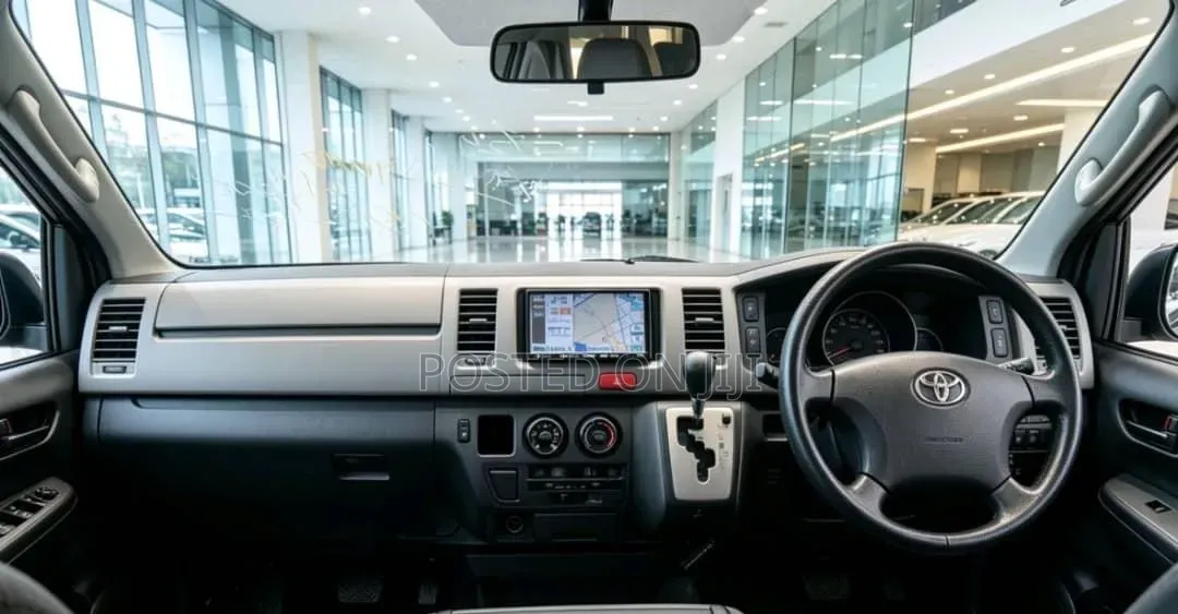 Toyota HiAce 2012 Silver