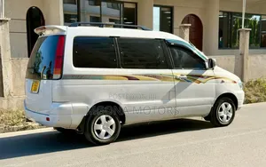 Toyota Noah 2001 White