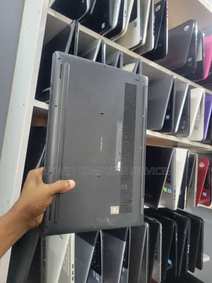 Laptop Dell Latitude 3520 8GB Intel Core i7 SSD 512GB