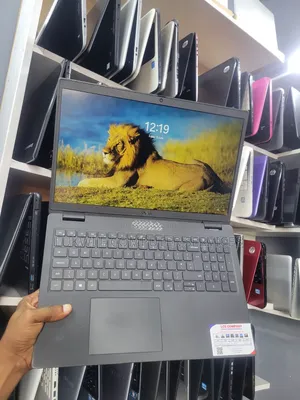 Laptop Dell Latitude 3520 8GB Intel Core i7 SSD 512GB