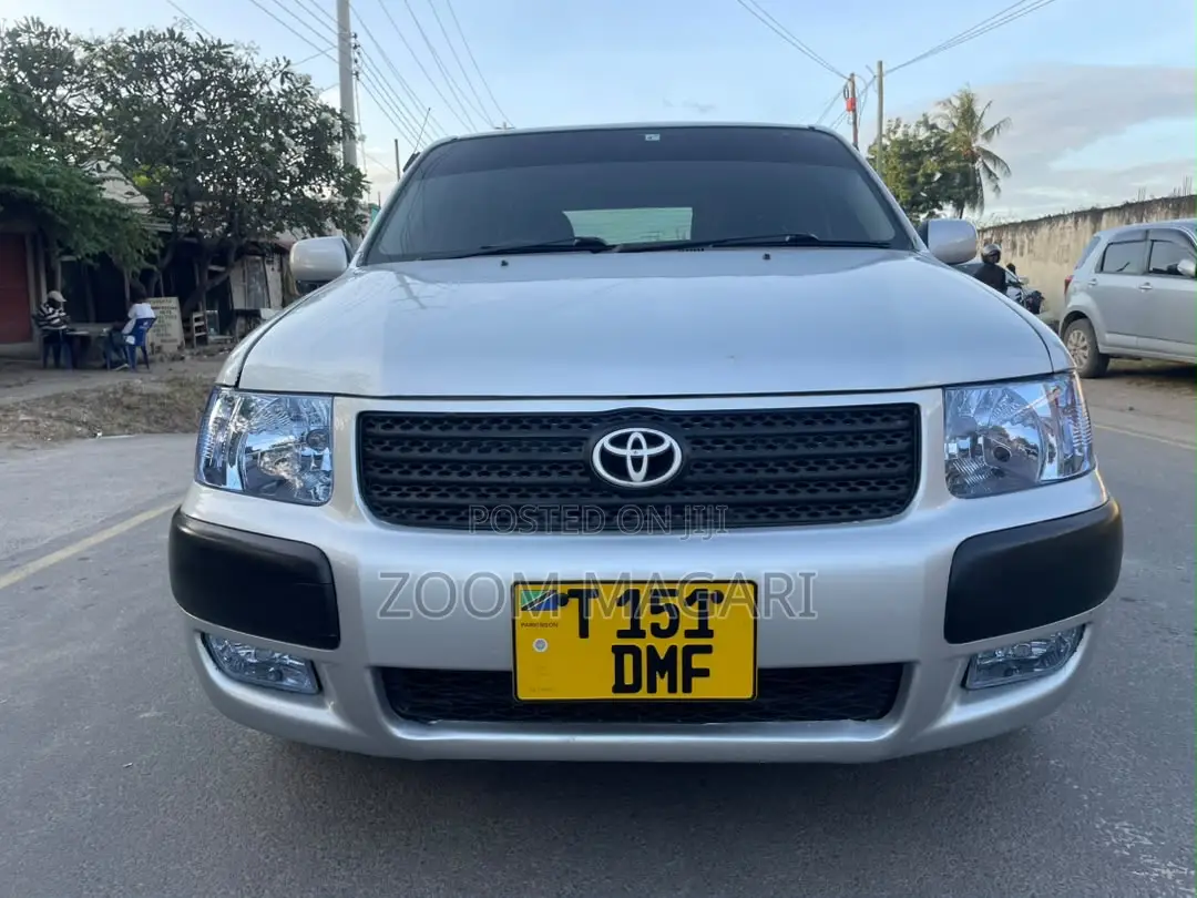 Toyota Succeed 2006 Silver