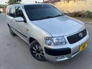 Toyota Succeed 2006 Silver