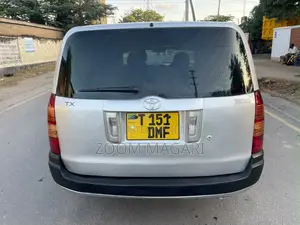 Toyota Succeed 2006 Silver