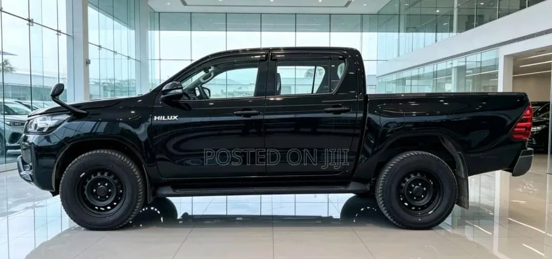 Toyota Hilux 2023 Black