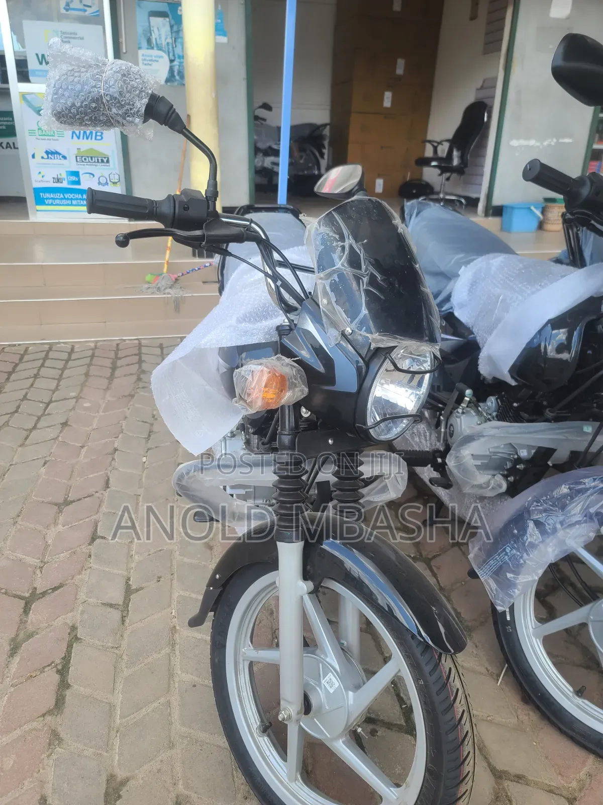 New Bajaj Boxer 125 2026 Black