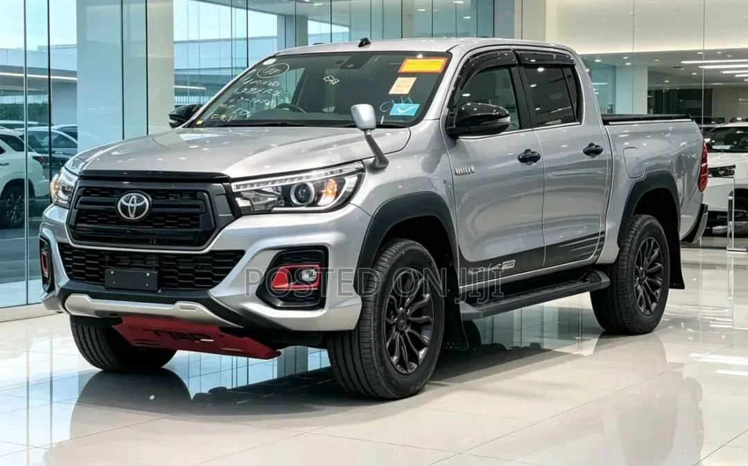 Toyota Hilux 2019 Silver