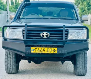 Toyota Land Cruiser 100 4.2 2006 Gray