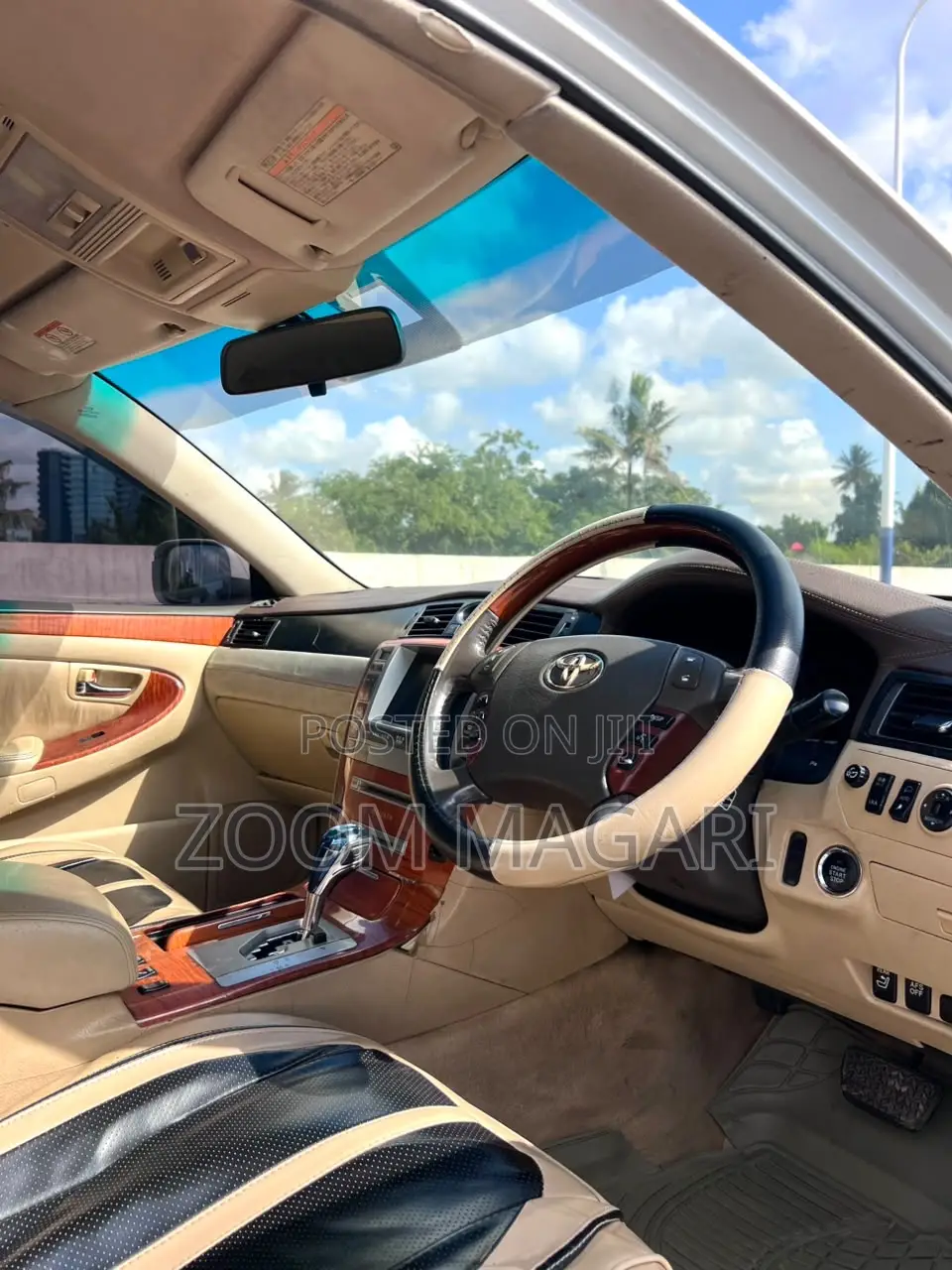 Toyota Crown Majesta 2005 Pearl