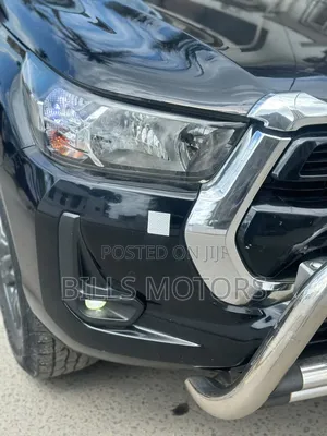 Toyota Hilux 2021 Black