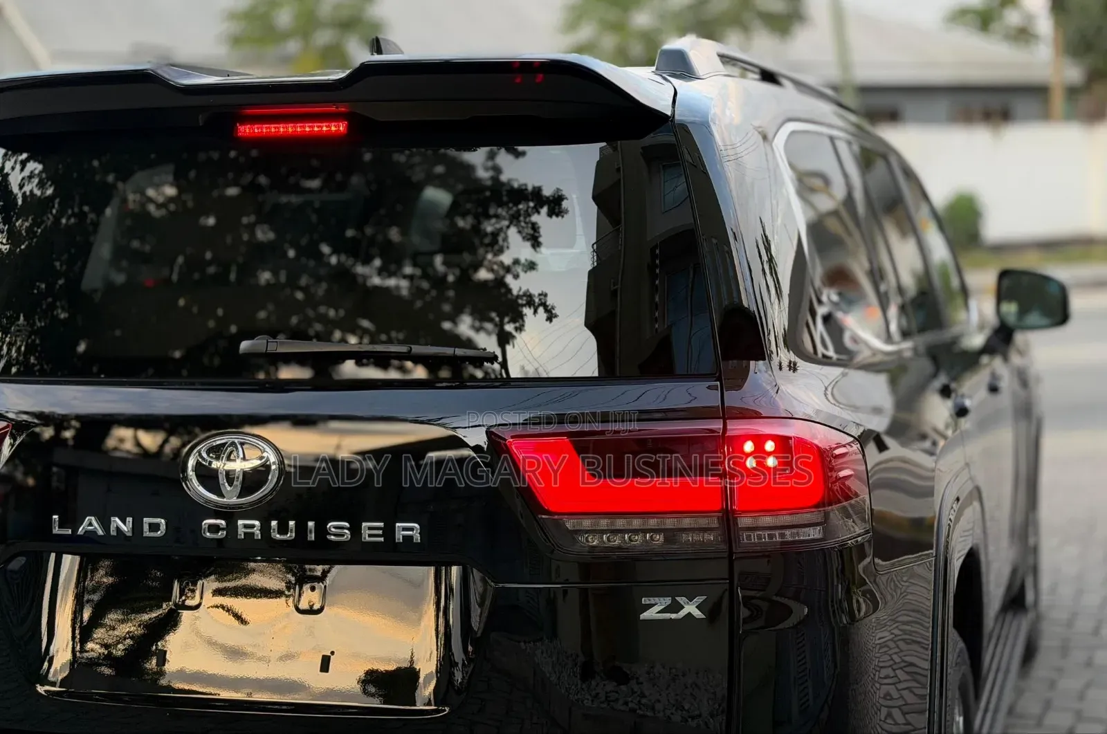 New Toyota Land Cruiser LC300 2025 Black