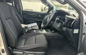 Toyota Hilux 2019 Silver