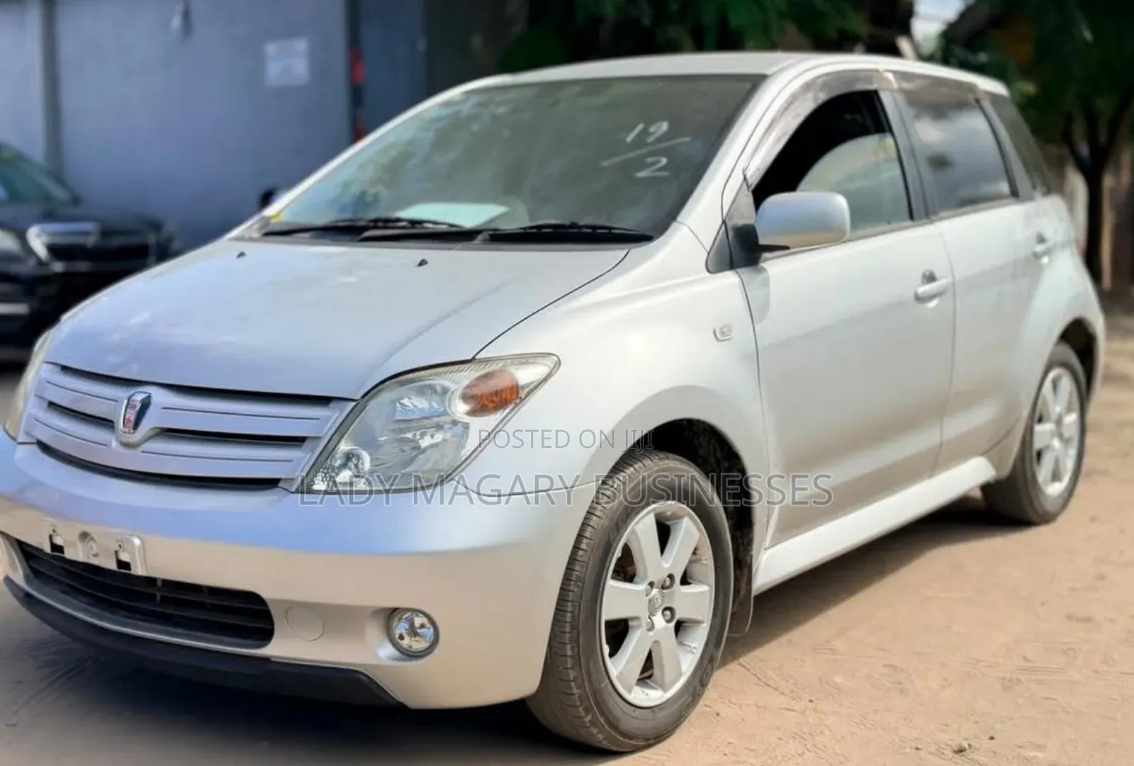 Toyota IST 2004 Silver