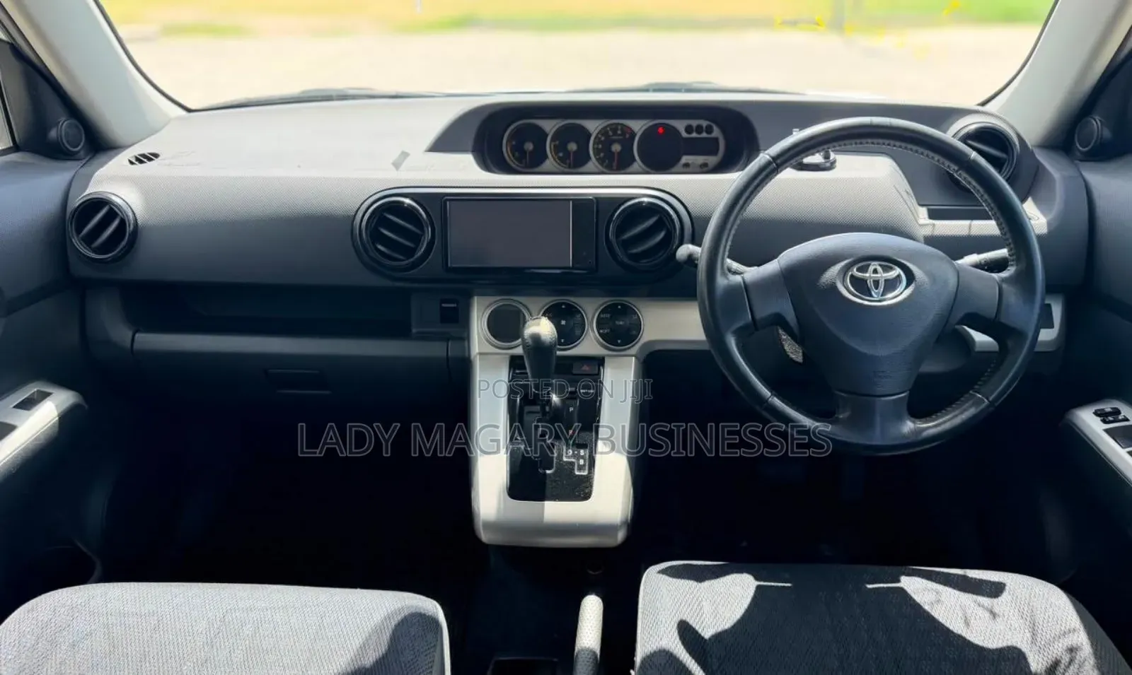 Toyota Corolla Rumion Hatchback 1.5 FWD 2008 Silver