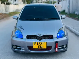 Toyota Vitz 2002 Gray