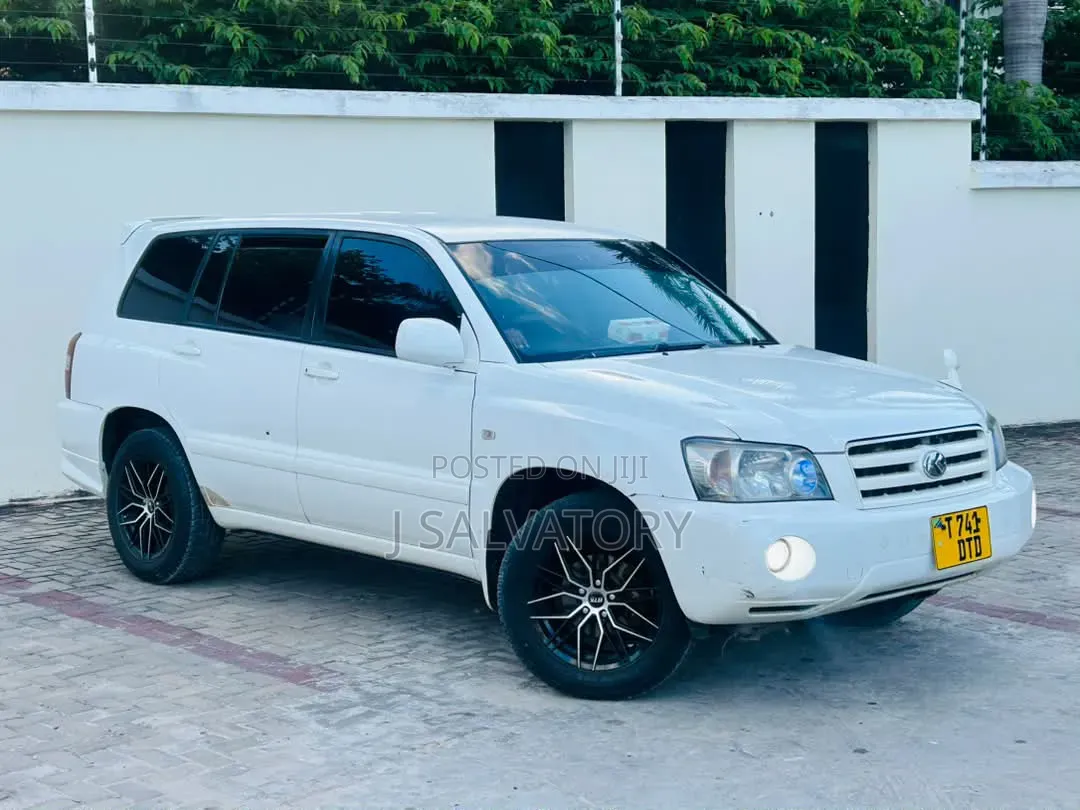 Toyota Kluger 2003 White