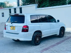 Toyota Kluger 2003 White