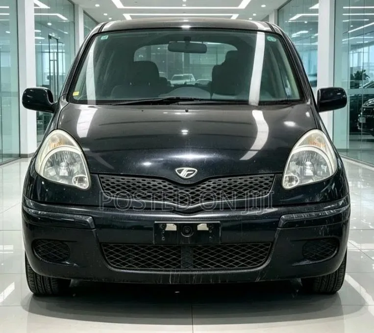 Toyota Fun Cargo 2005 Black